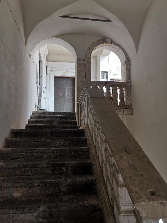 Palazzo Geremia - Le Dimore Dell'Antiquario Apartment Acireale Bagian luar foto