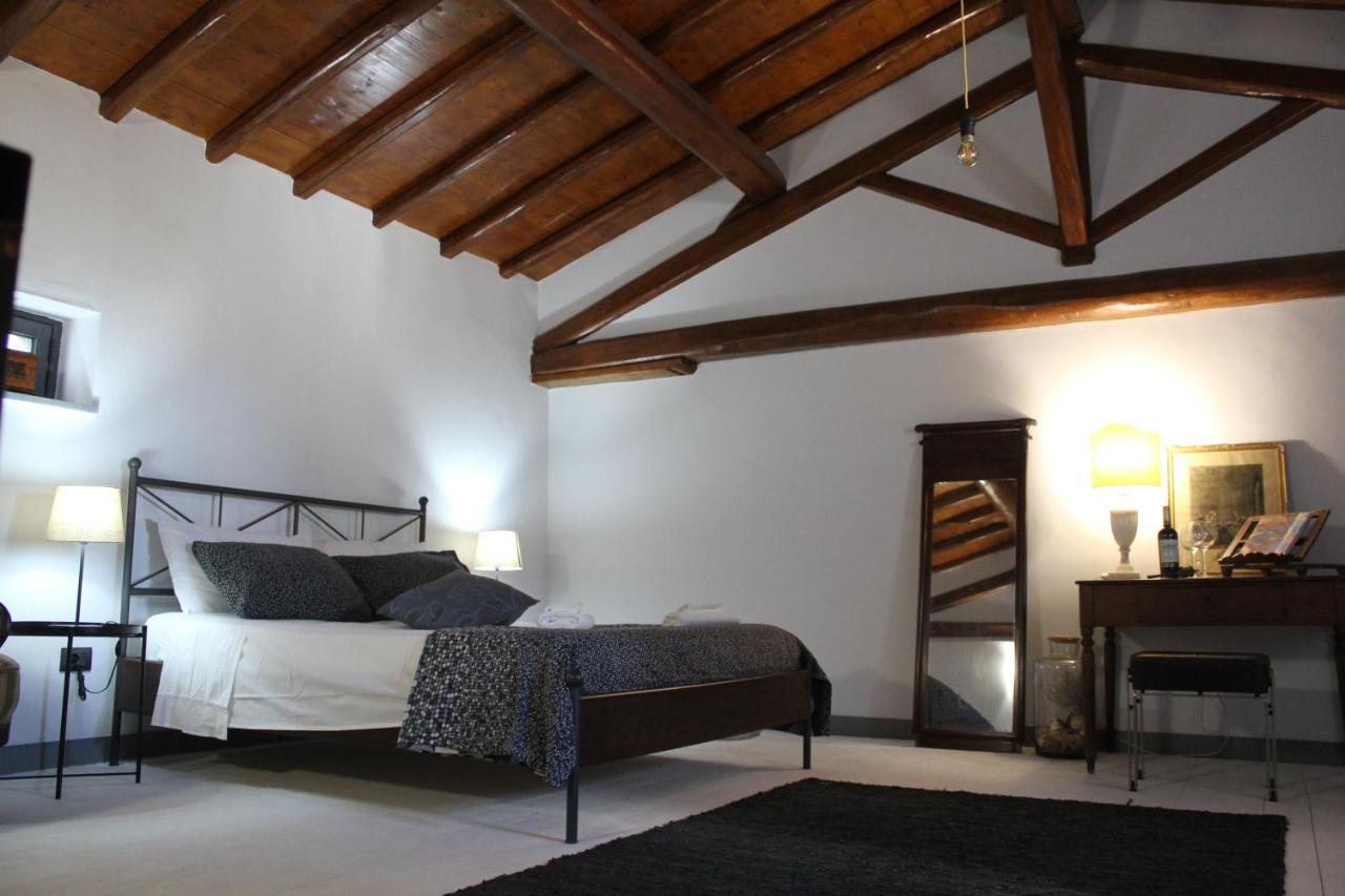 Palazzo Geremia - Le Dimore Dell'Antiquario Apartment Acireale Bagian luar foto