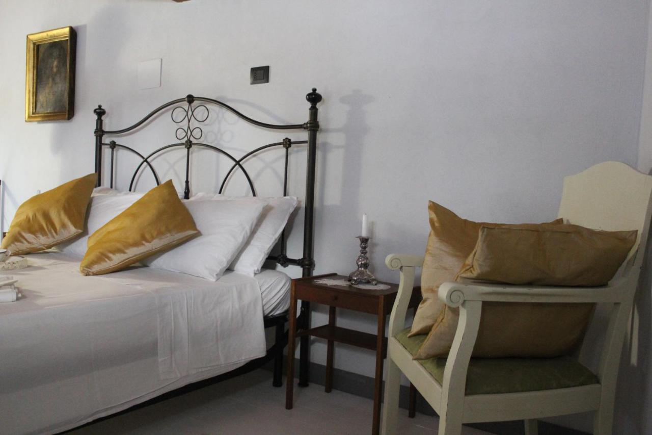 Palazzo Geremia - Le Dimore Dell'Antiquario Apartment Acireale Bagian luar foto