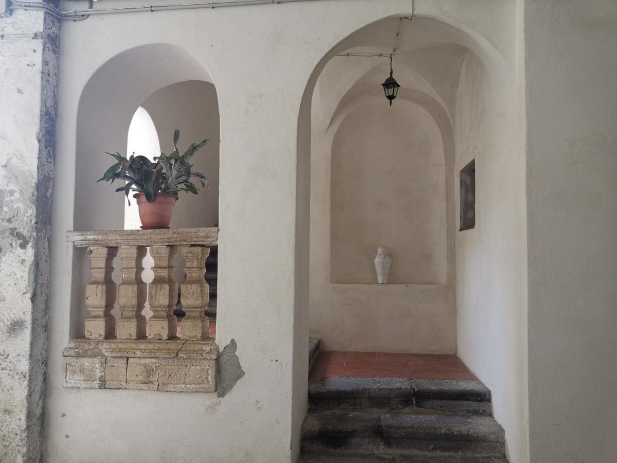 Palazzo Geremia - Le Dimore Dell'Antiquario Apartment Acireale Bagian luar foto