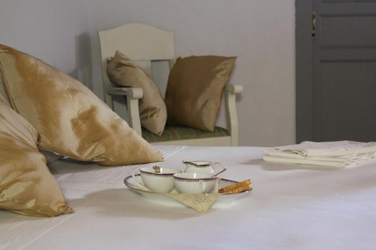 Palazzo Geremia - Le Dimore Dell'Antiquario Apartment Acireale Bagian luar foto